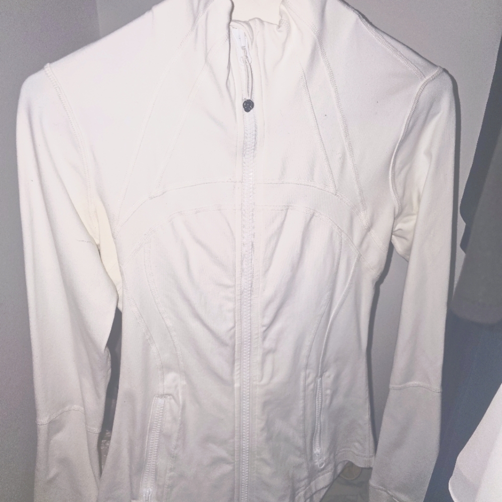 Lululemon jacket white size 6 perfect